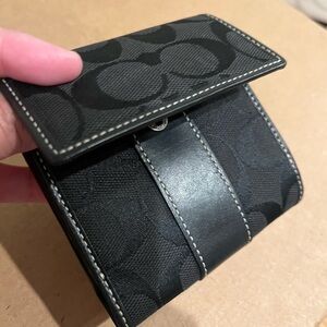 COACH Black Signature Logo 4x4 small with coin section